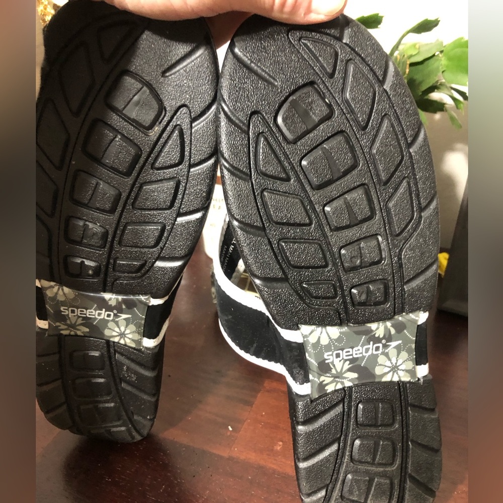 Speedo Sandals - Picture 2 of 4